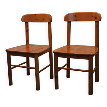 paire de chaises en pin massif de Rainer Daumiller