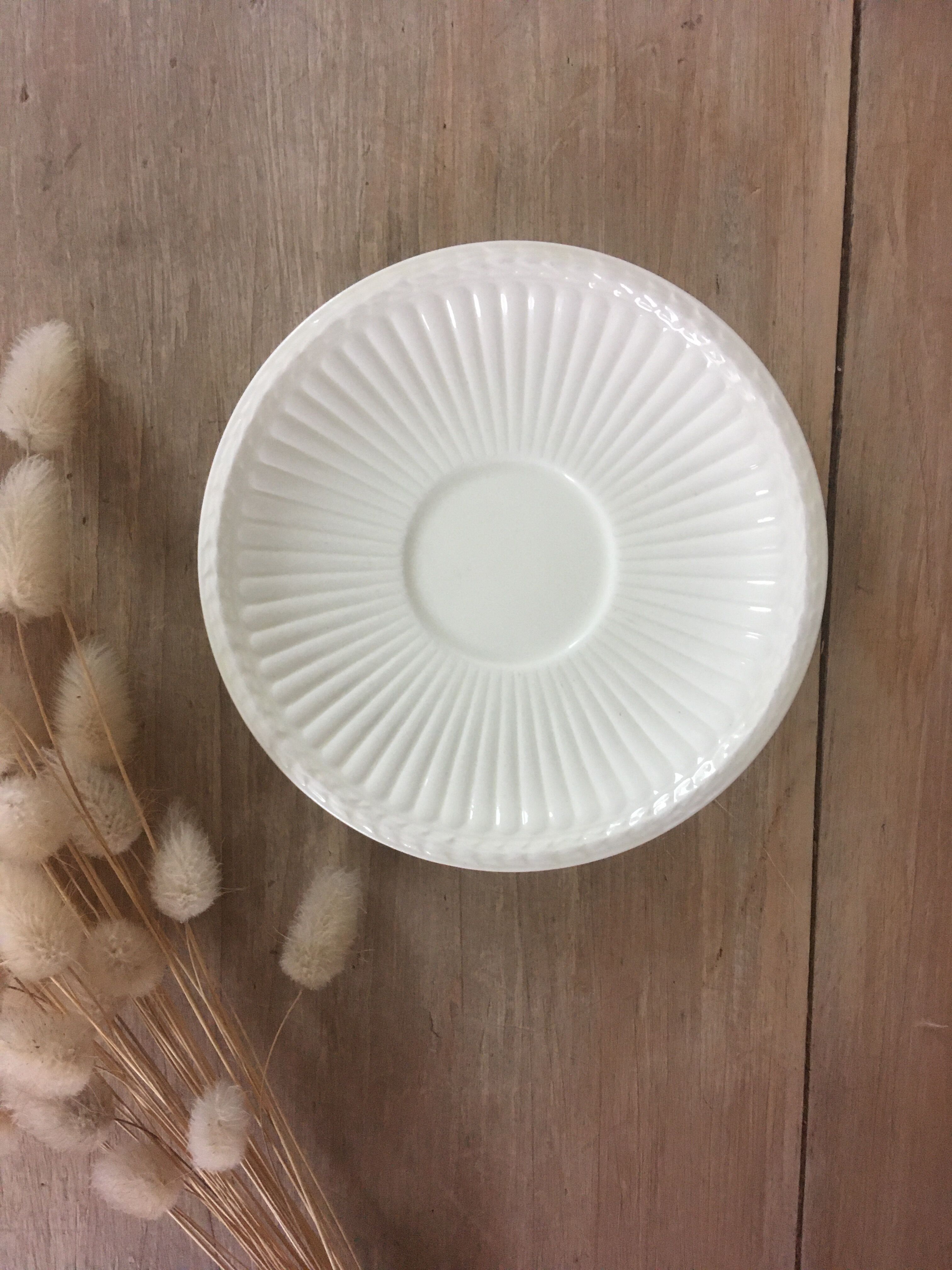 Wedgwood saucers model Edme