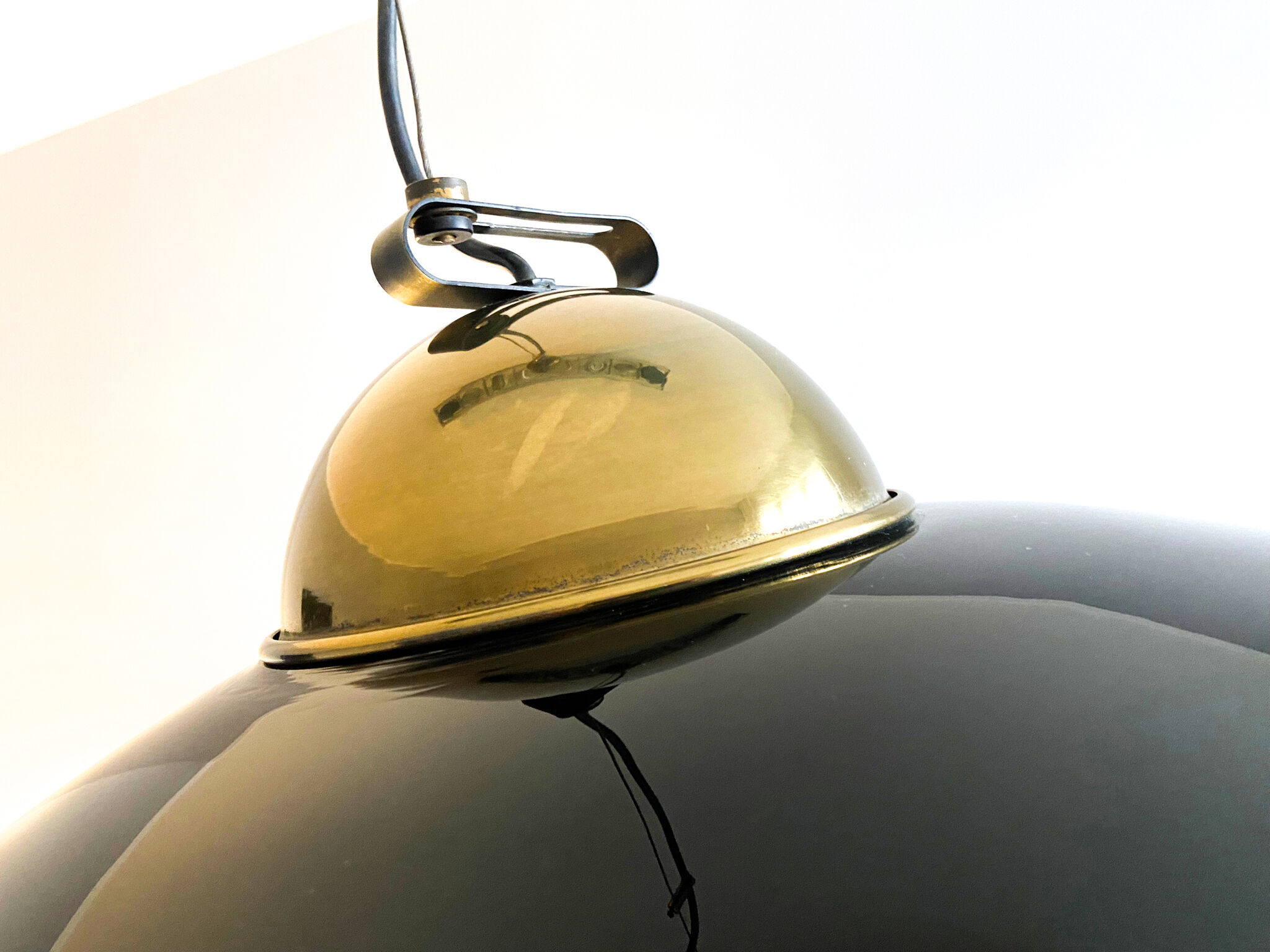 Chandelier in brass and black lacquered metal, Italy 70's