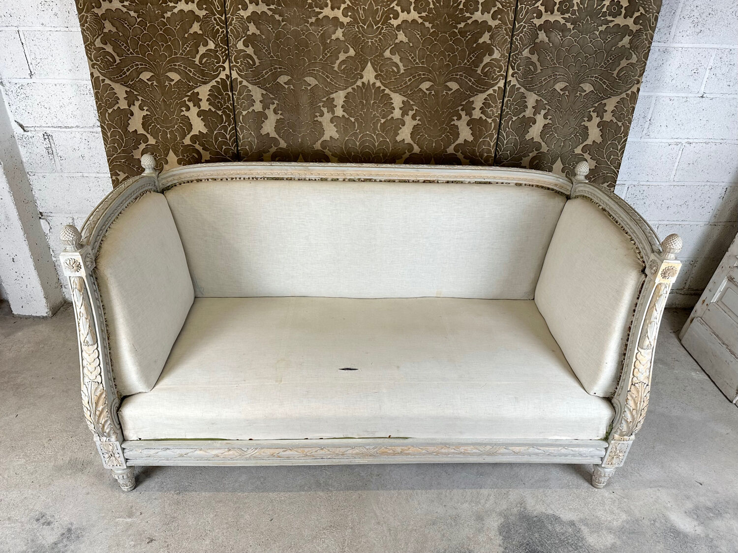 Louis XVI style alcove bed bench, 1900 period