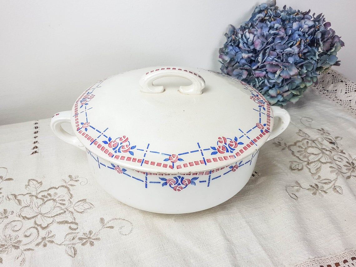 Soupière en faïence Saint Amand