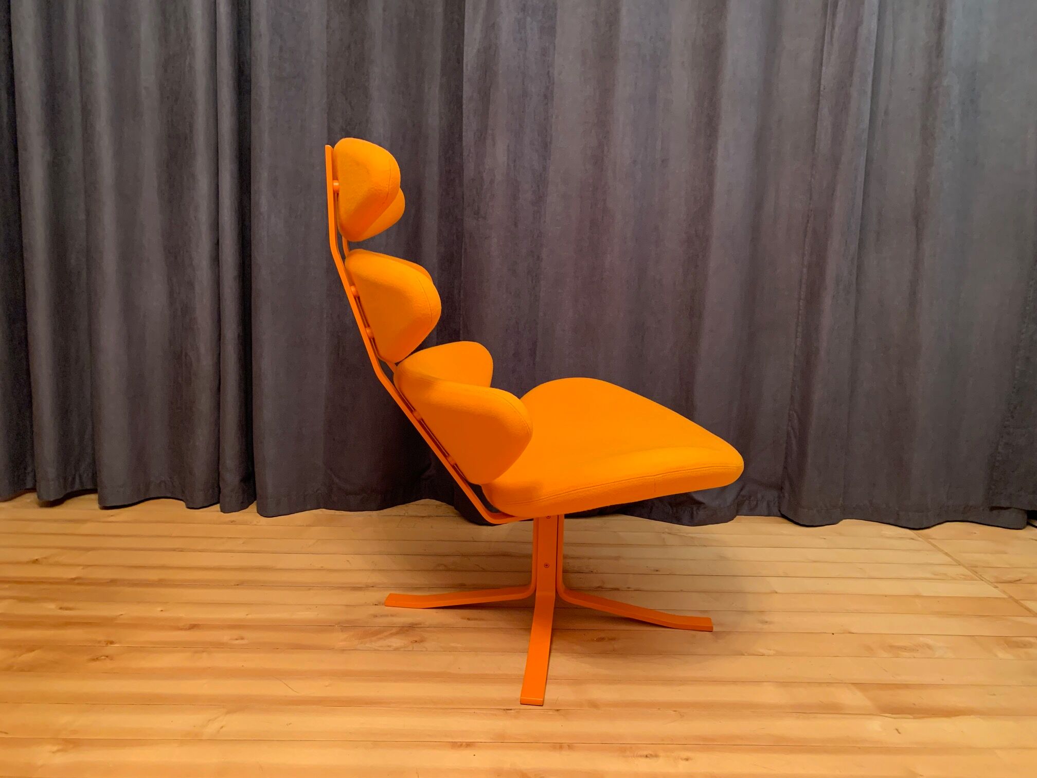Corona Sepctrum armchair, model EJ 5-S, designed by Poul M. Volther, Erik Jørgensen, Denmark.