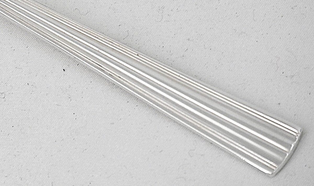 Christofle Mira, Ondulation, 12 spoons, silver-plated ice scoops, excellent condition.