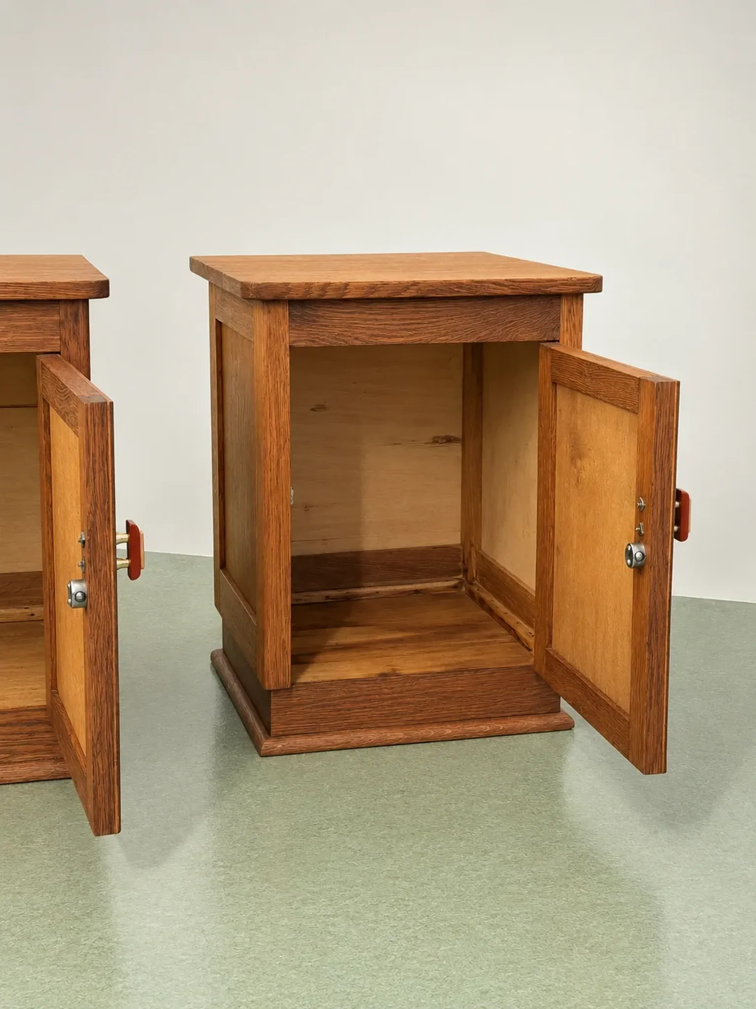 Pair of Dutch Art Deco nightstands, 1930s