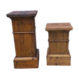 2 pine wood bases