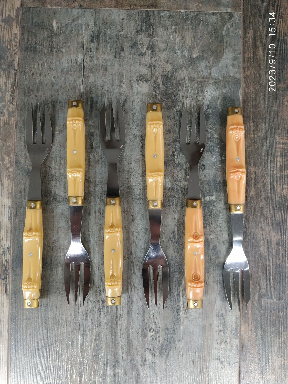 Box of 6 dessert forks
