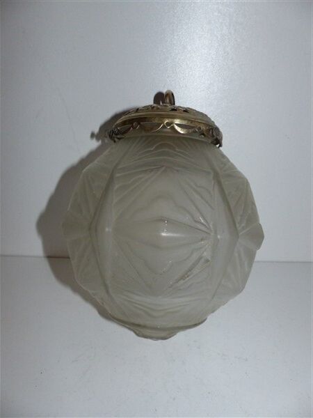 Suspended glass deco art