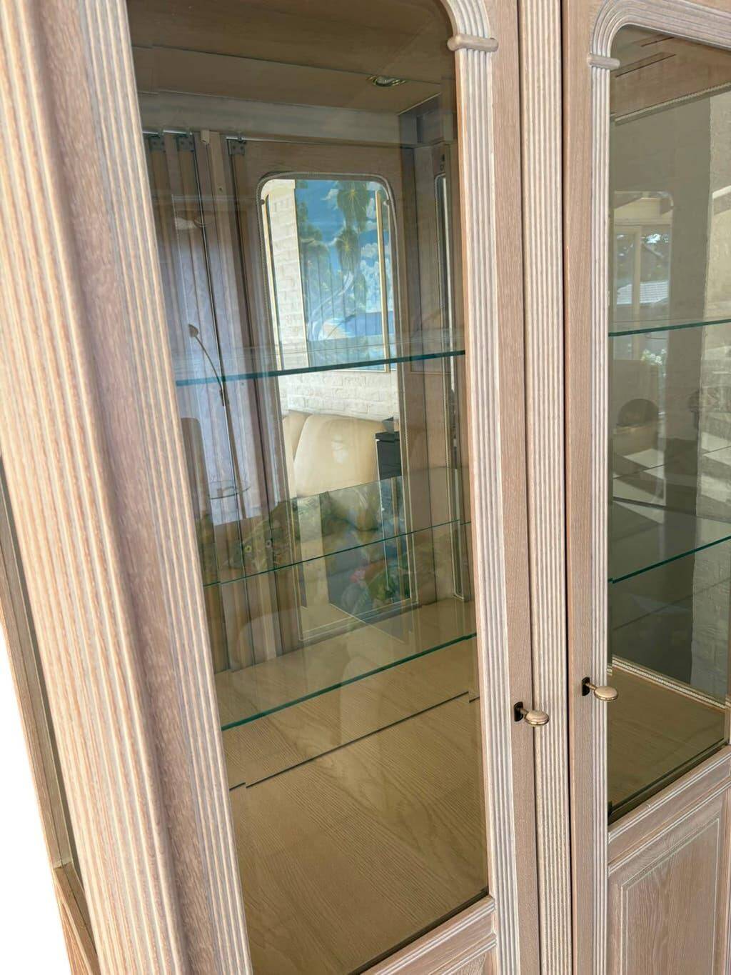 Vintage display cabinet in white rosewood from the 1990s.