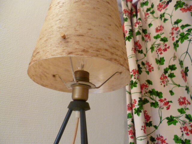 Lamp vintage of 50 years in resin