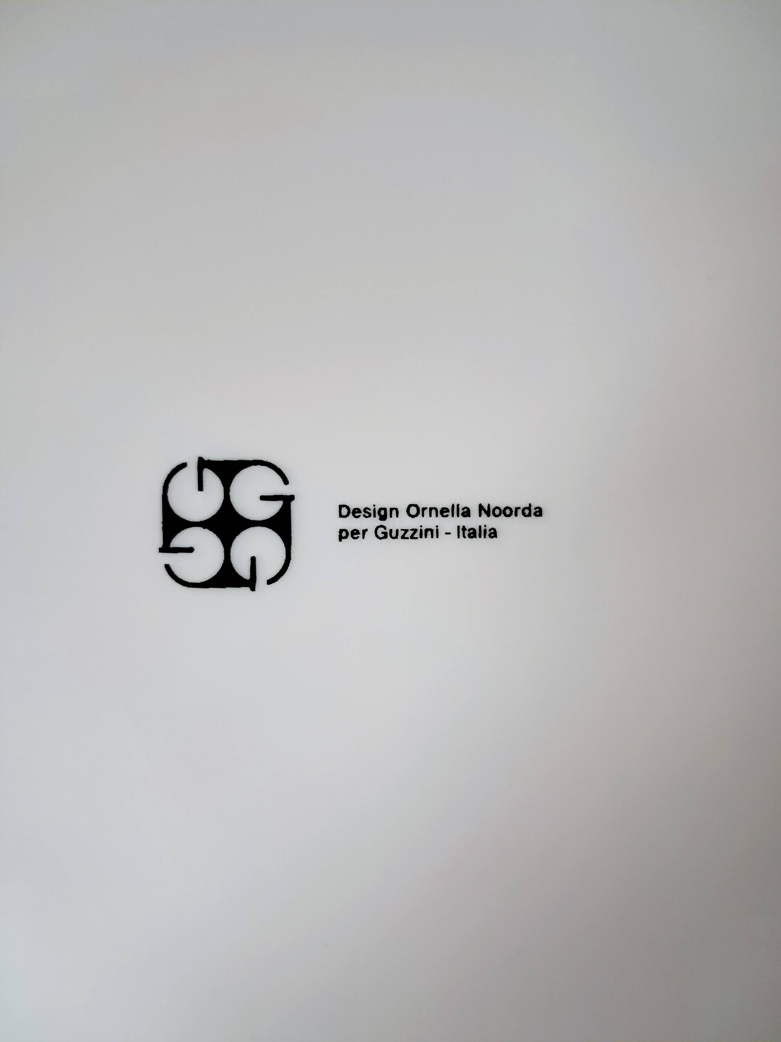 Large white Guzzini/Ornella Noorda tray. 70s