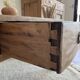 Table basse de ferme ancienne en bois brut