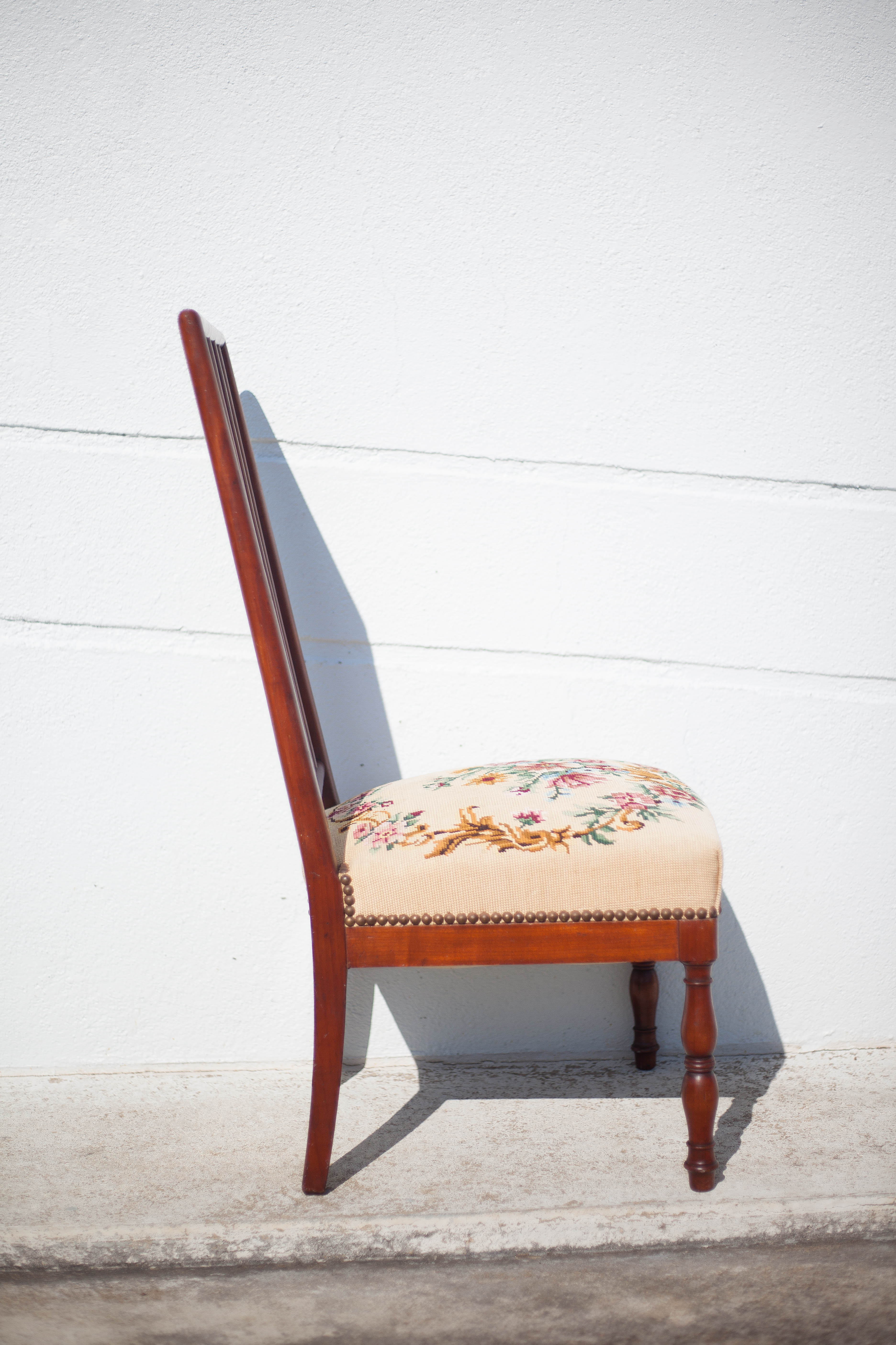 Wooden nurse chair with upholstery seat