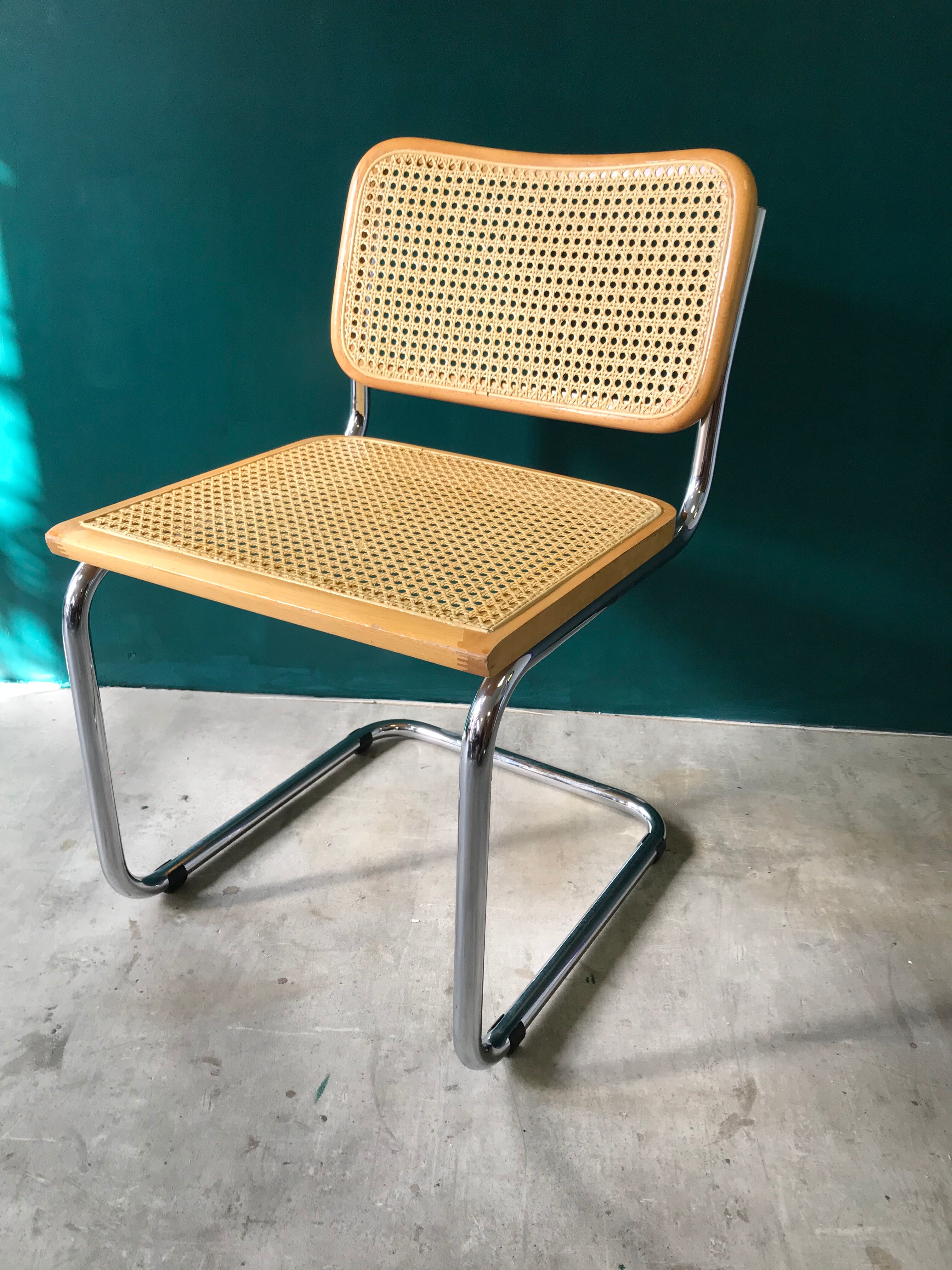 Vintage B32 beech chair