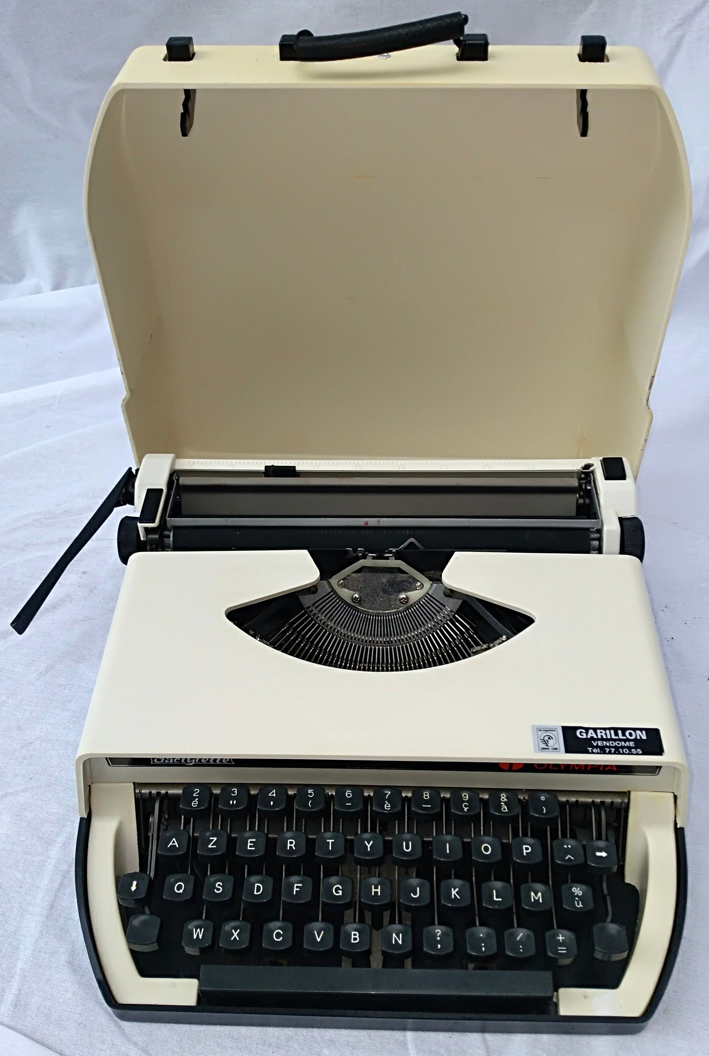 Olympia Dactylette portable typewriter