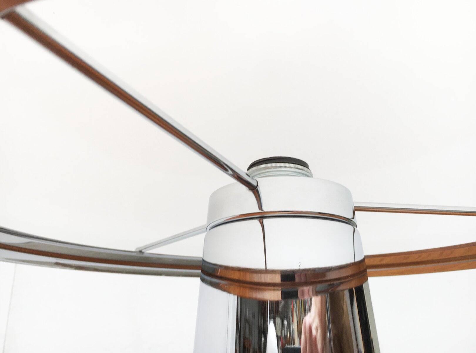 Elpis 4035 vintage Italian table lamp by Guzzini