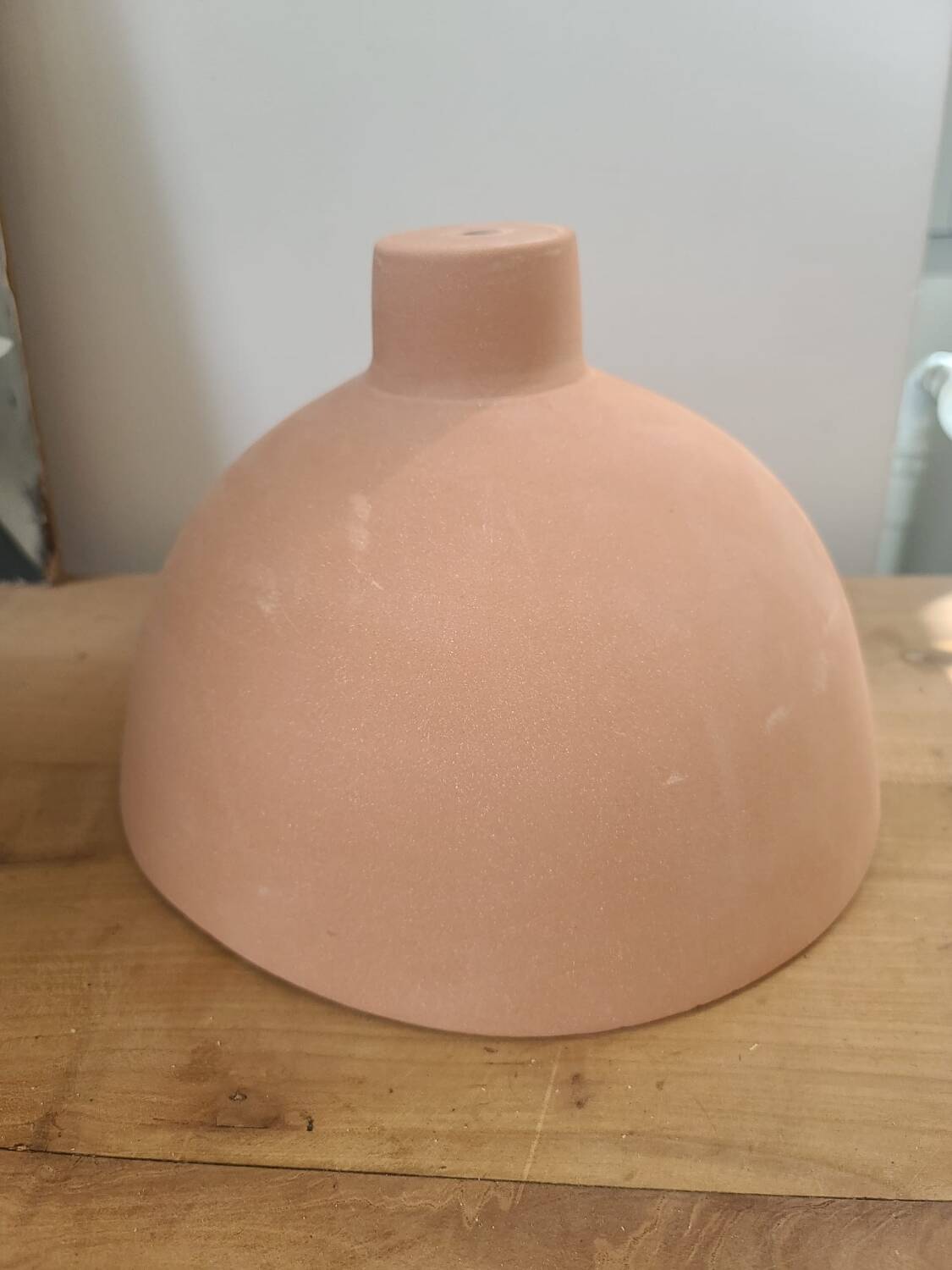 Coupelle lampadaire en terre cuite - suspension