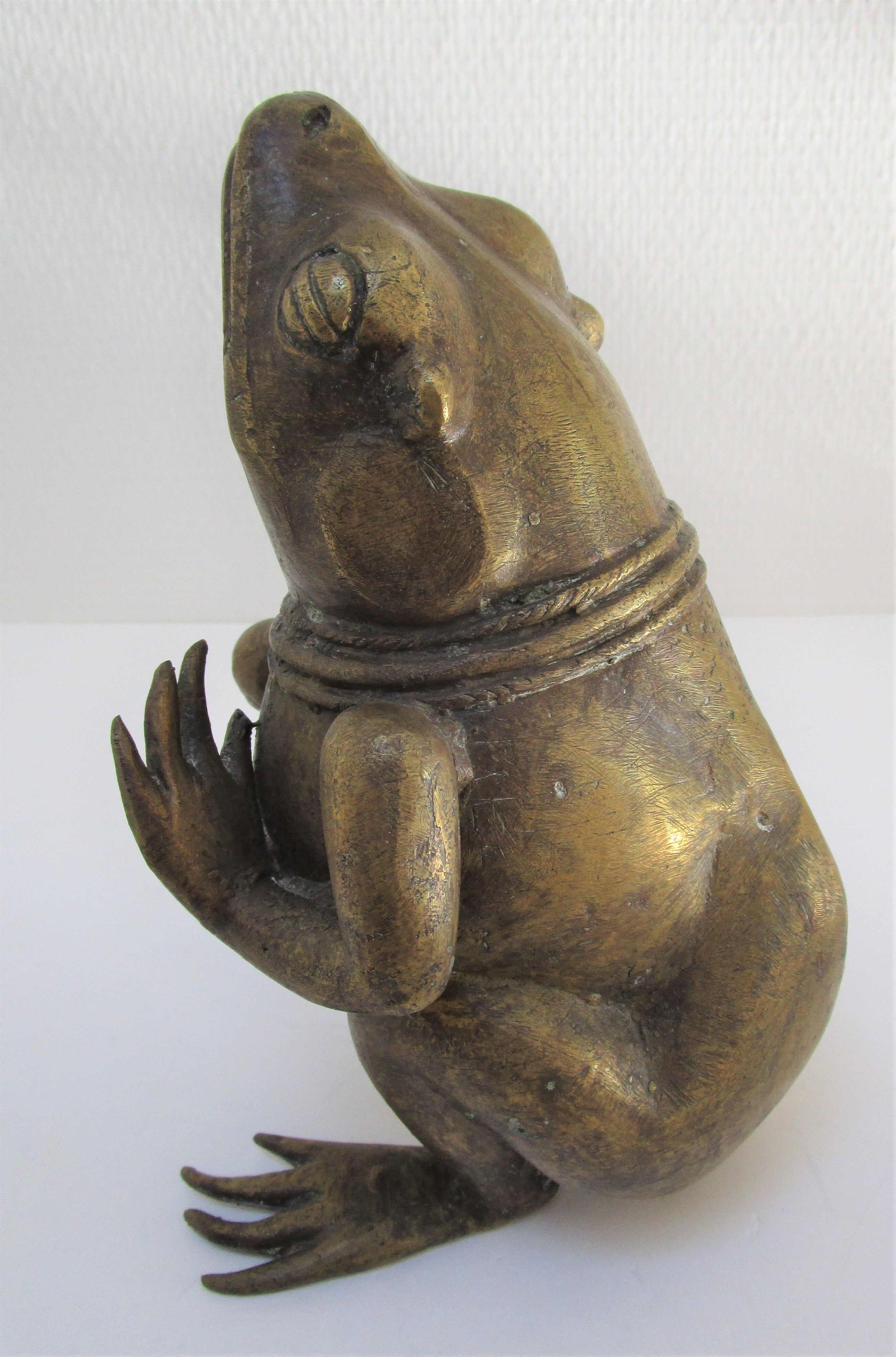 Vintage patinated brass sculptural frog 50-60s