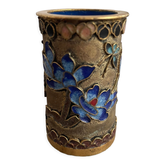 Antique, pot à crayon, laiton, émaux cloisonné, fond bleu, décor arbre stylisé, fleurs, relief