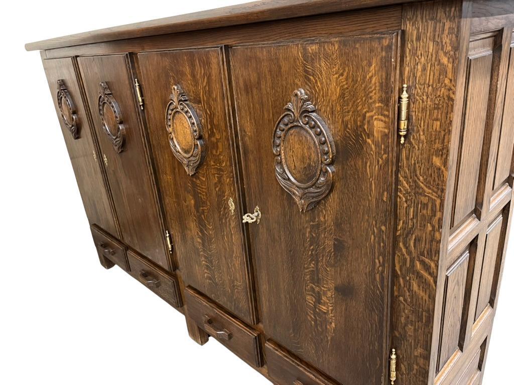 Vintage wooden sideboard / midboard