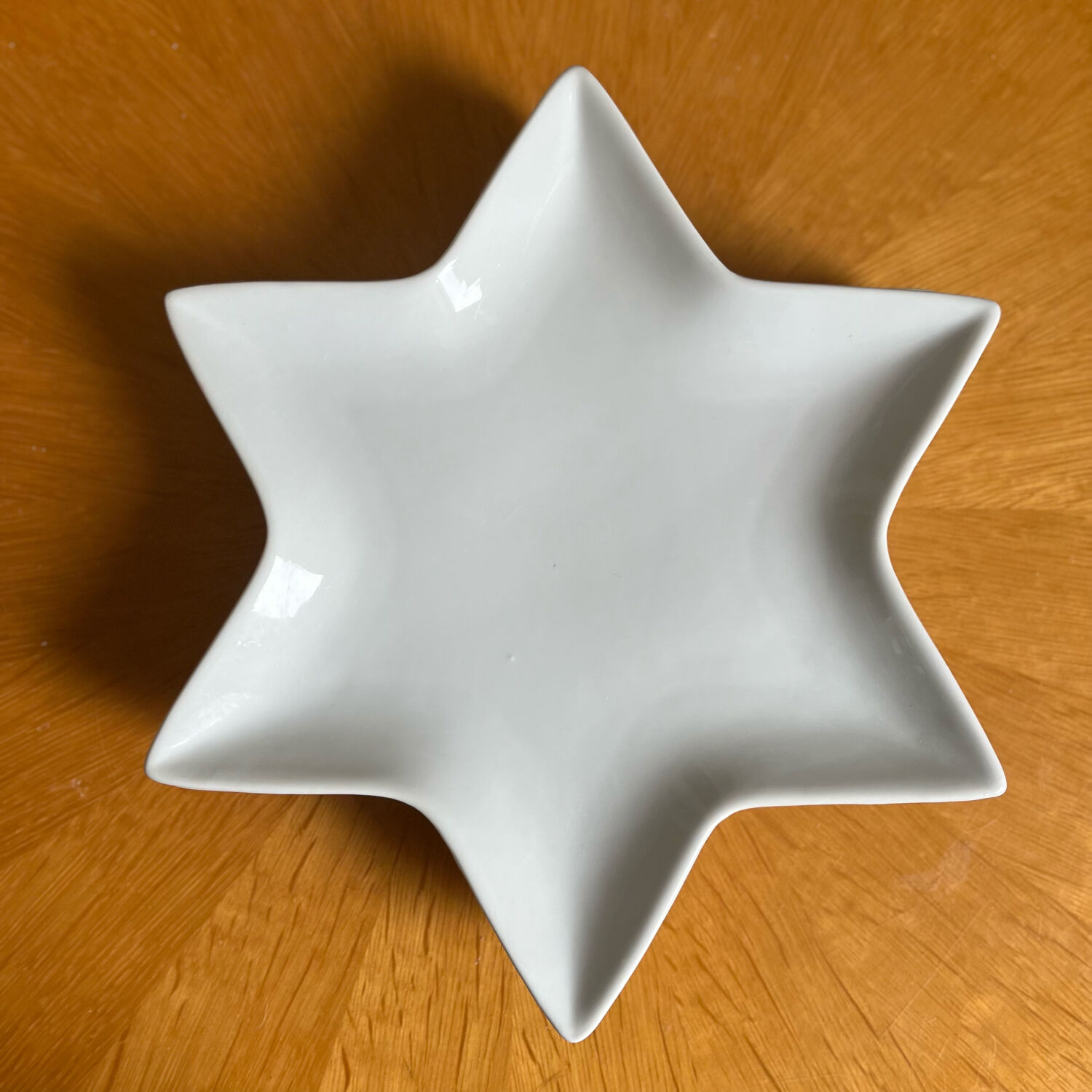 Set of 4 star-white earthenware plates