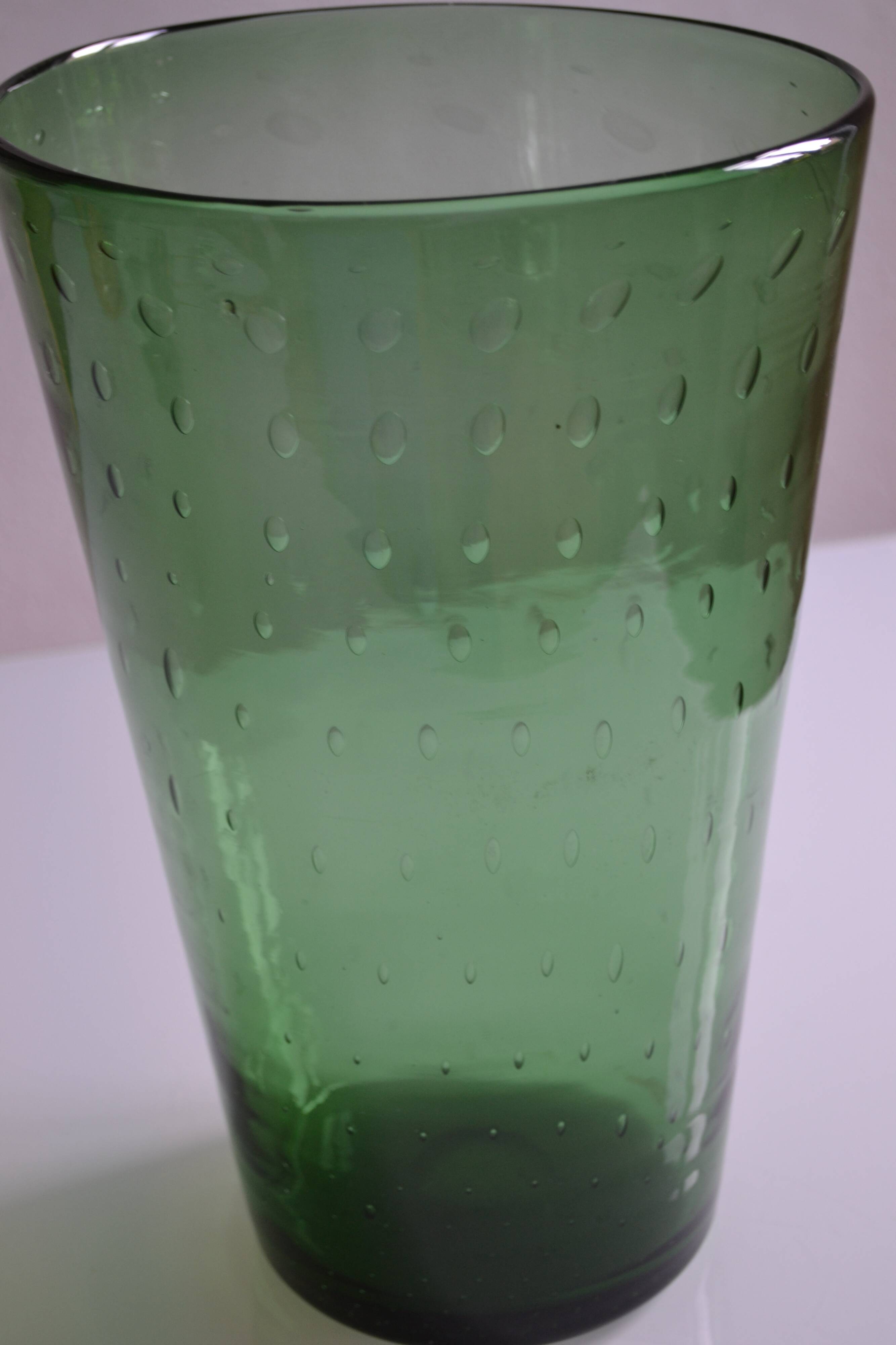 Very large vase 35 cm in green bullicante glass Murano or Empoli Italy 1960