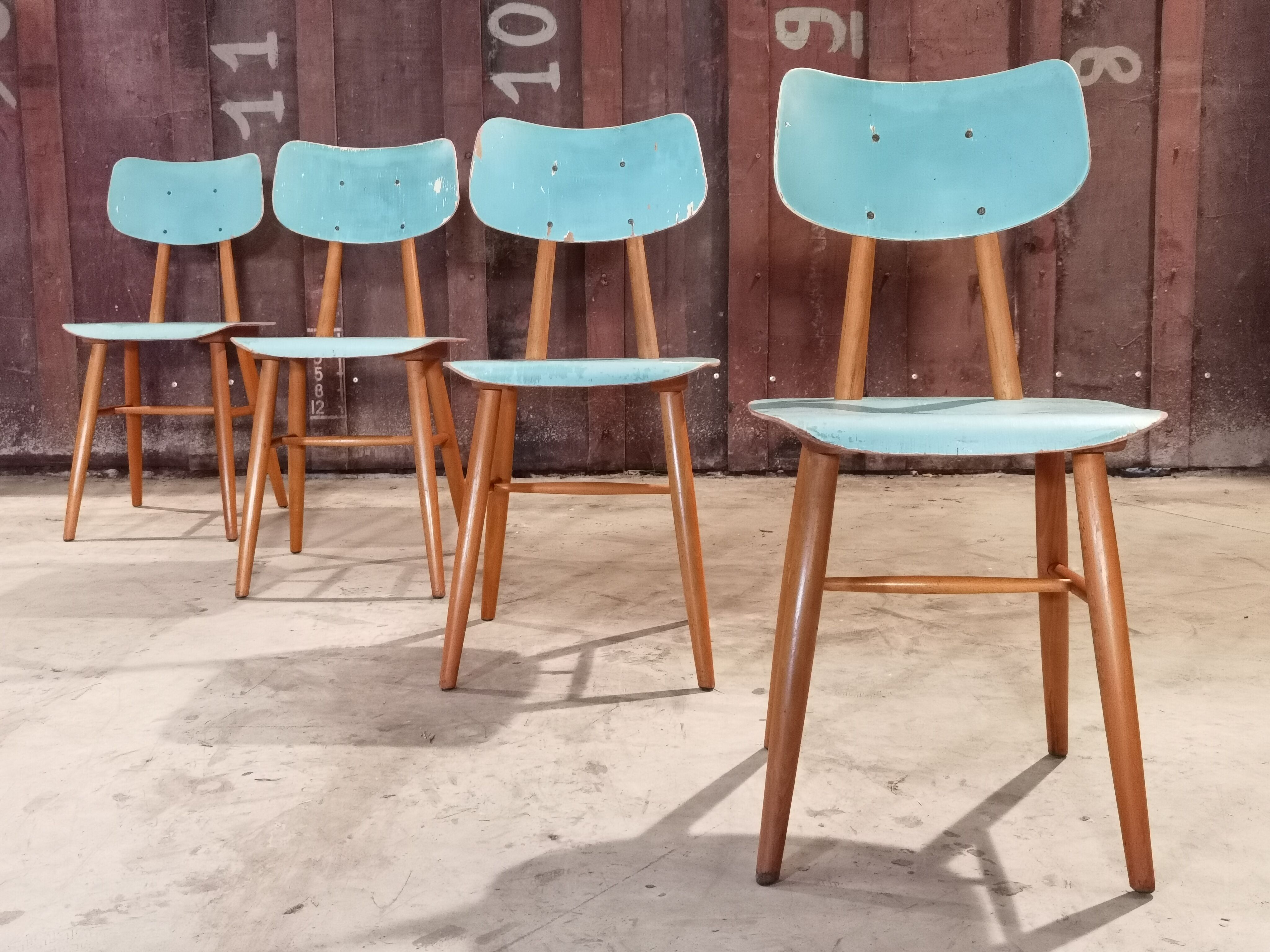 Series of 4 wooden chair Ton (Ex Thonet) 1960