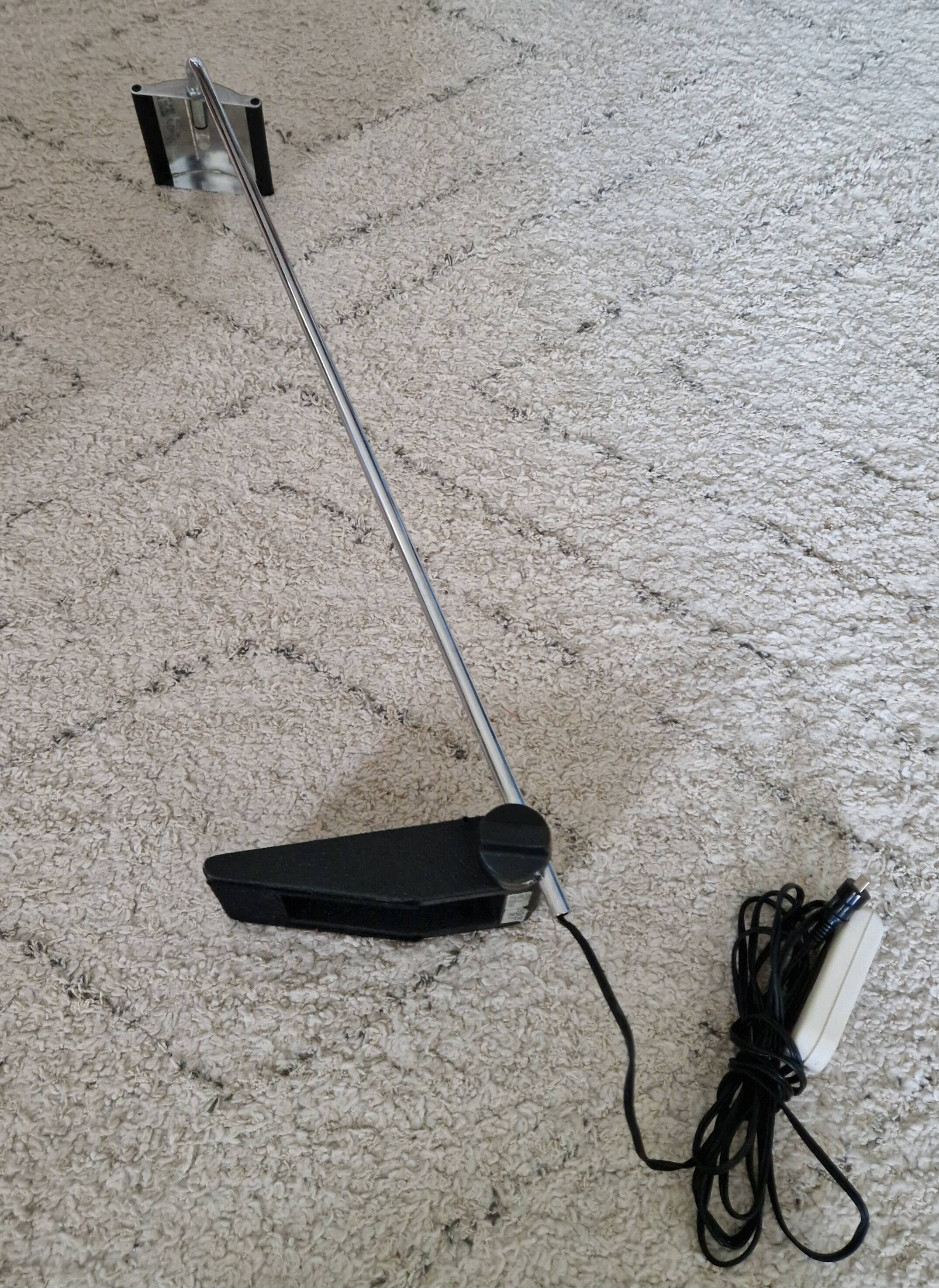 Minimalist desk lamp Switzerland 80s