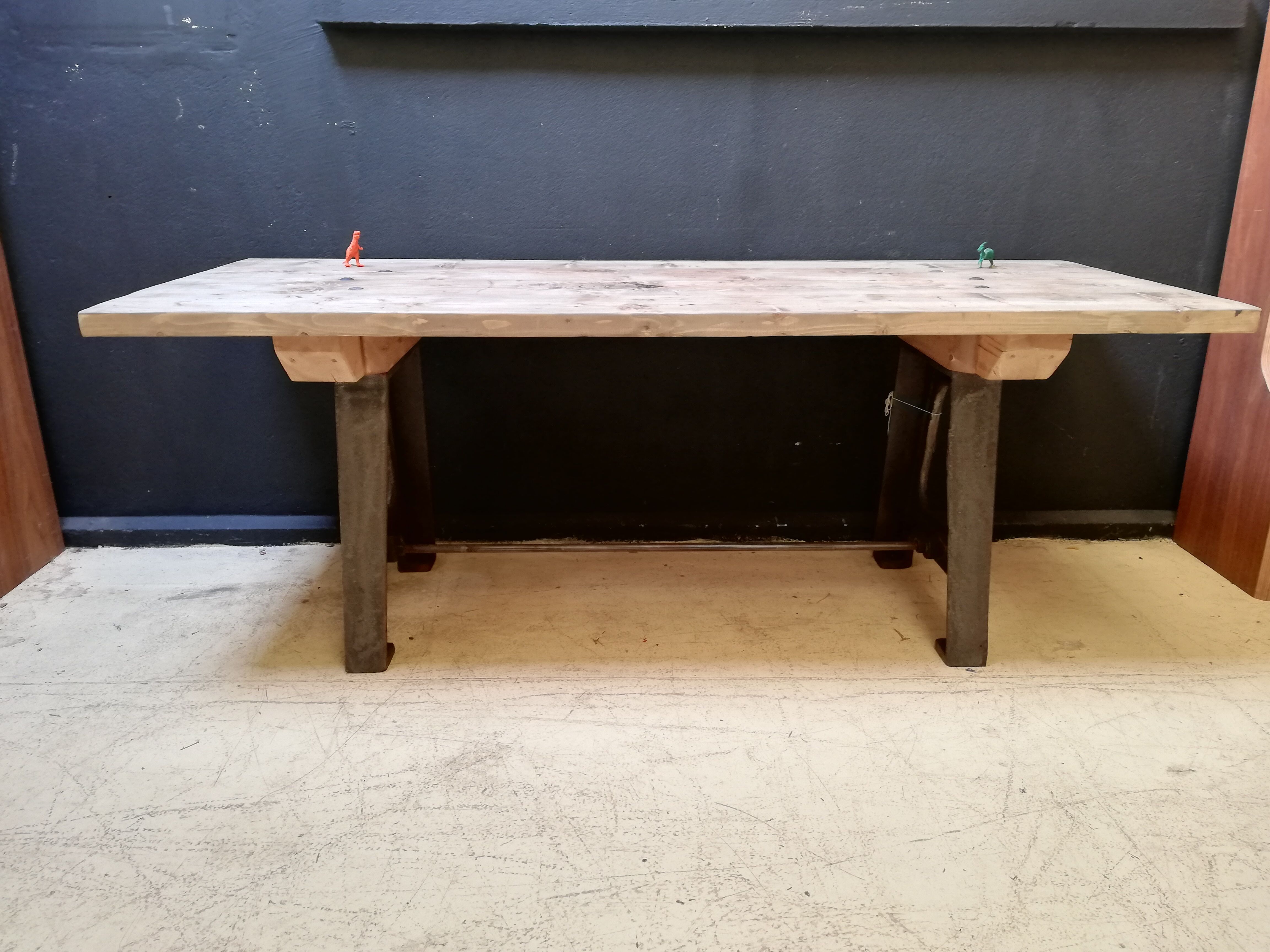 Table in wood and cast iron, industrial style, vintage