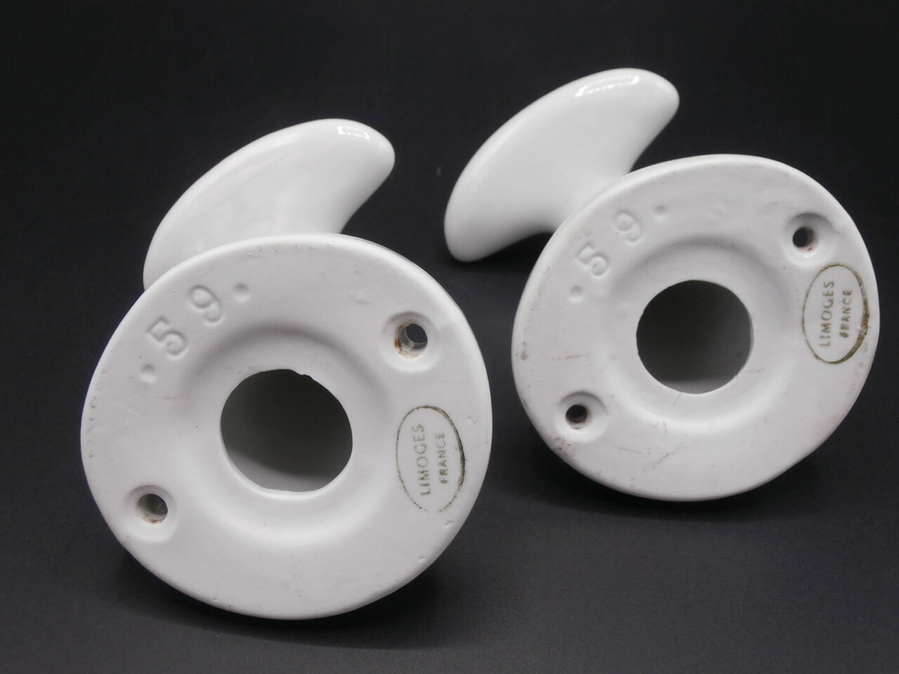 Patères en porcelaine