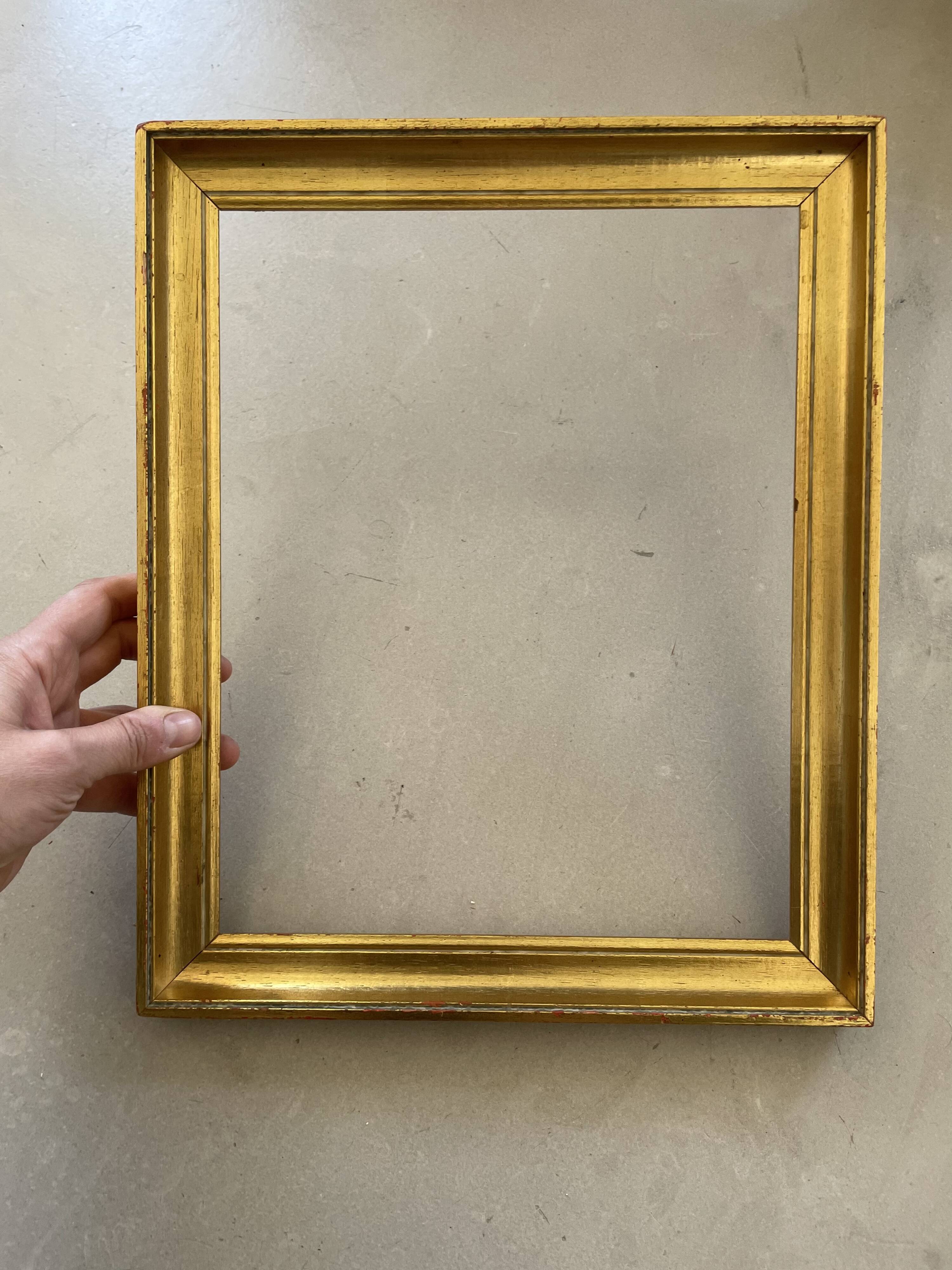 Golden frame 28x34cm