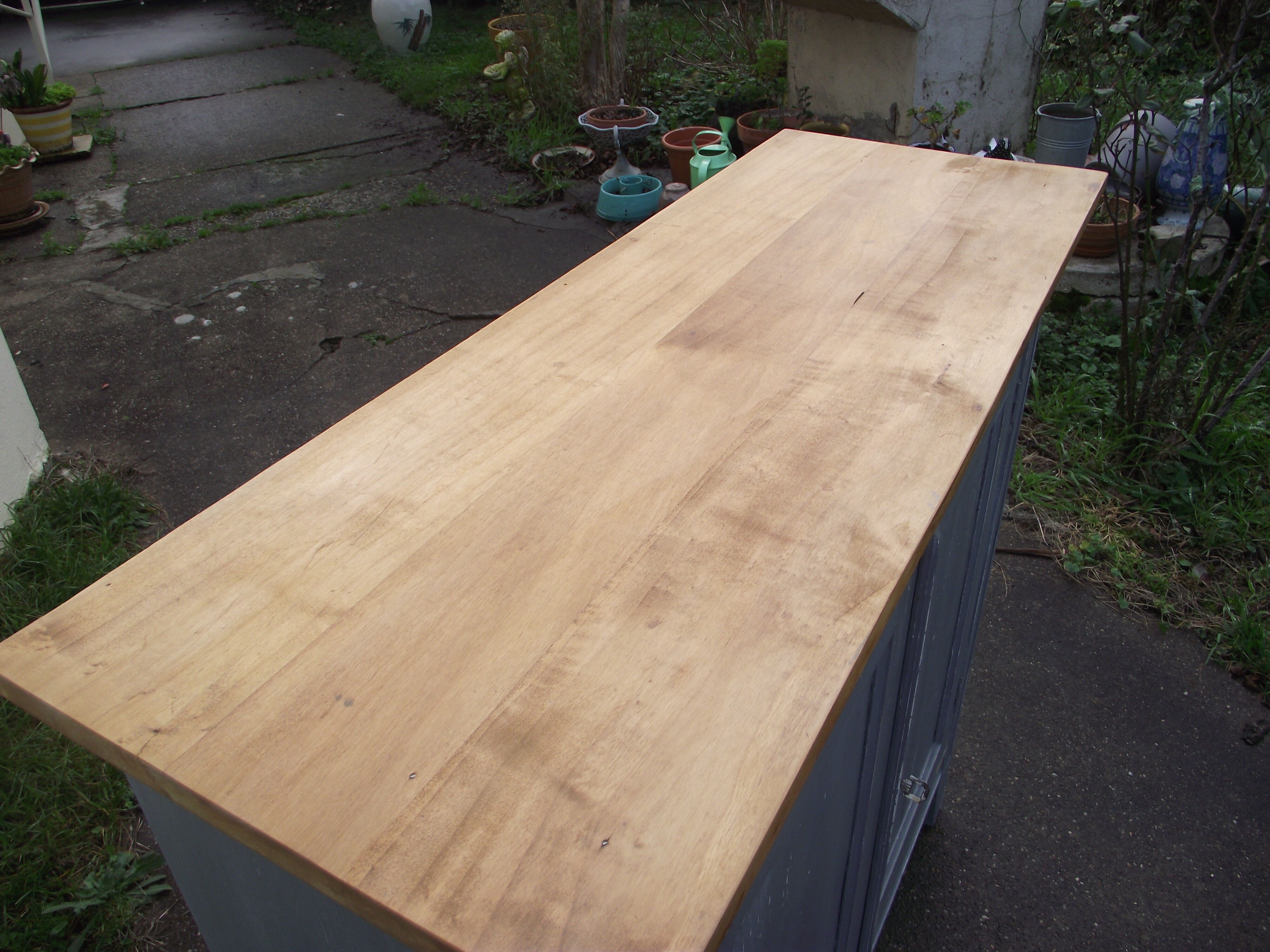 Skated Parisian buffet