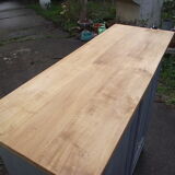 Skated Parisian buffet