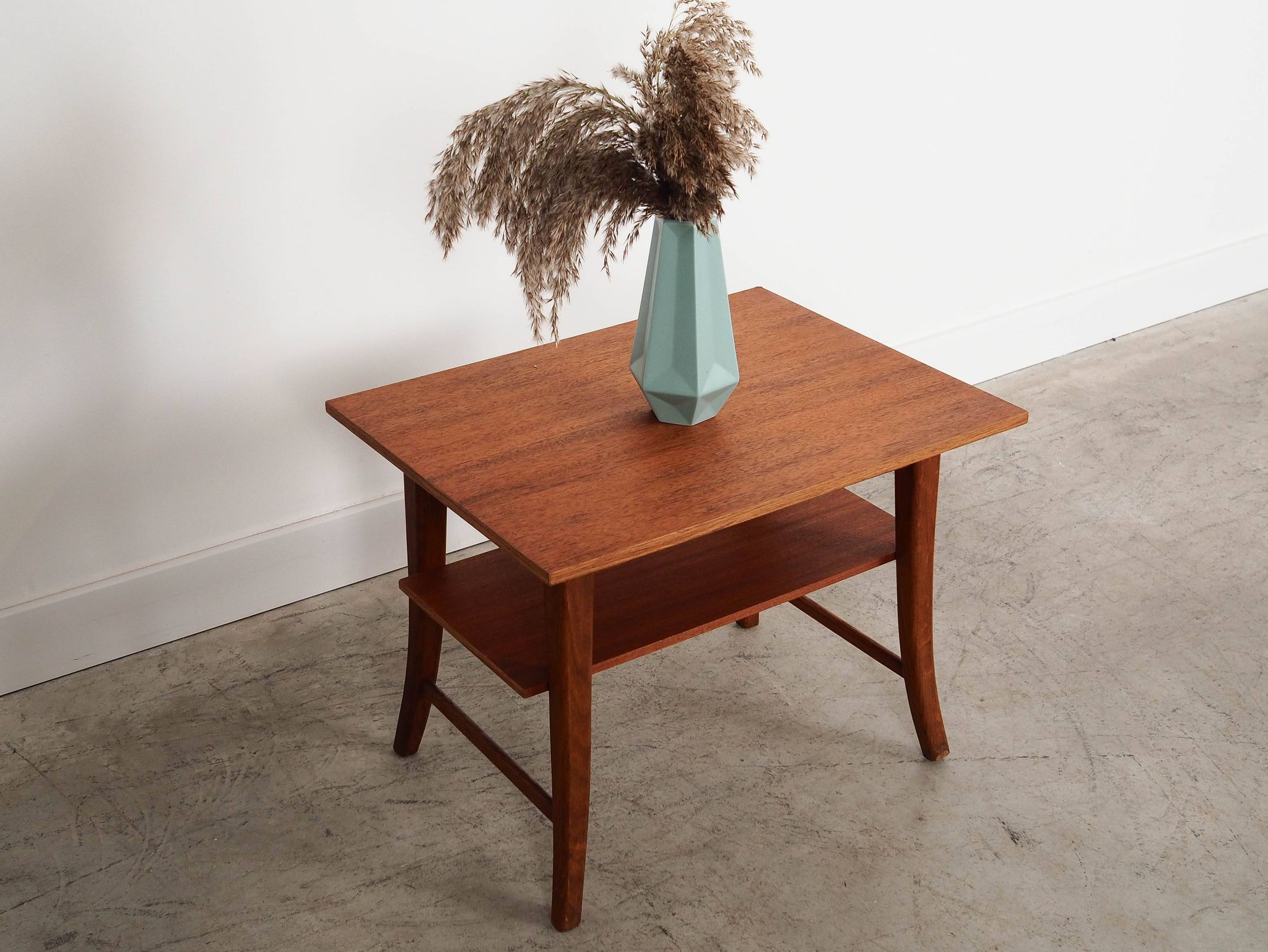 Table basse en teck, design danois, années 1970, production : Danemark
