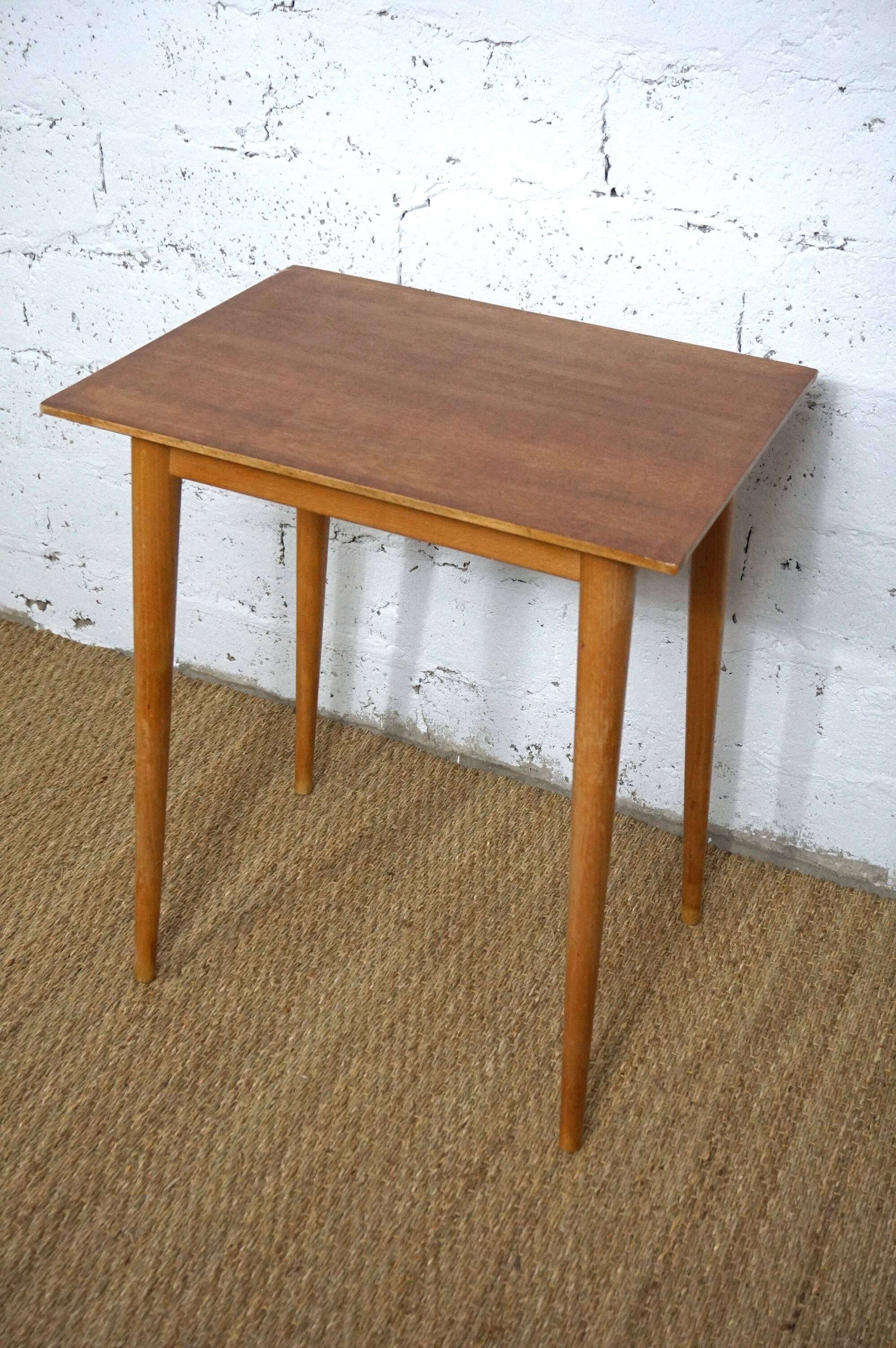 table d'appoint scandinave années 50