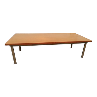 Table basse bois et métal doré 1960