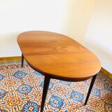 Table à manger ronde scandinave en teck avec rallonges