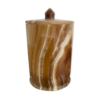 Candy in turned alabaster, caramel color, veined white 60/70