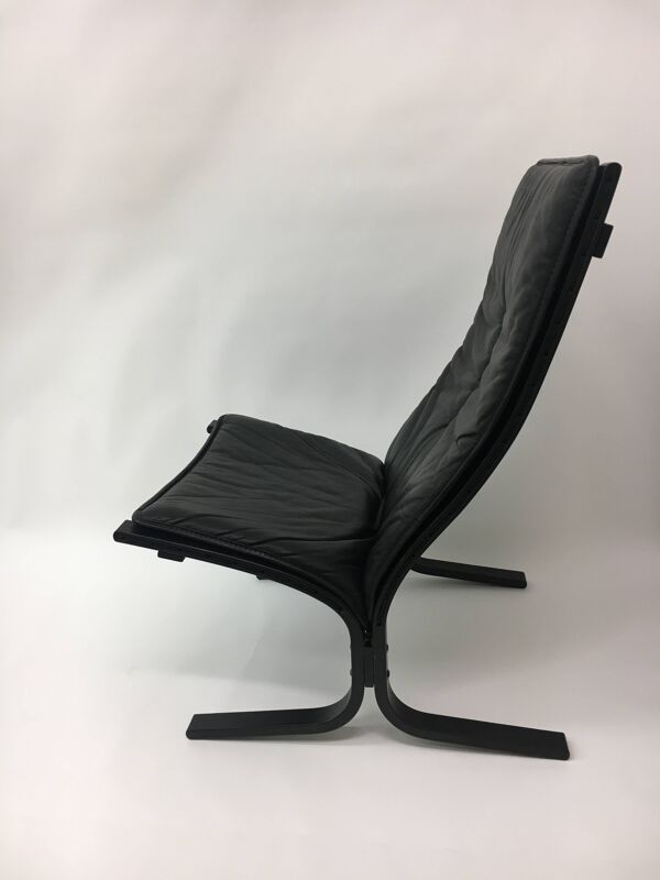 Fauteuil lounge en cuir noir au design Mid-Century par Ingmar Relling pour Westnof
