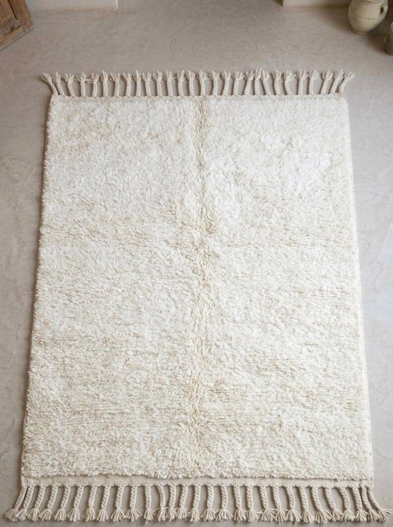 Handmade pure wool rug, size 2/3 m.