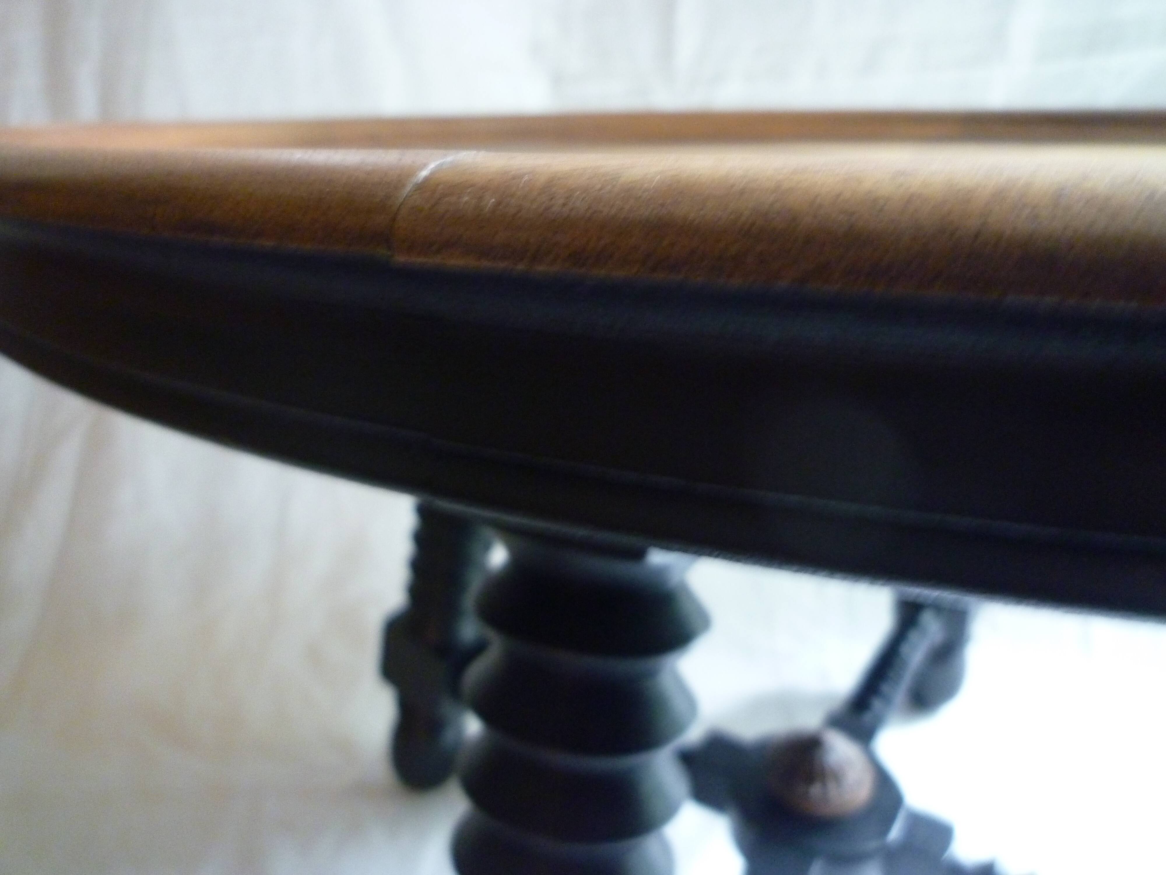 Vintage round coffee table