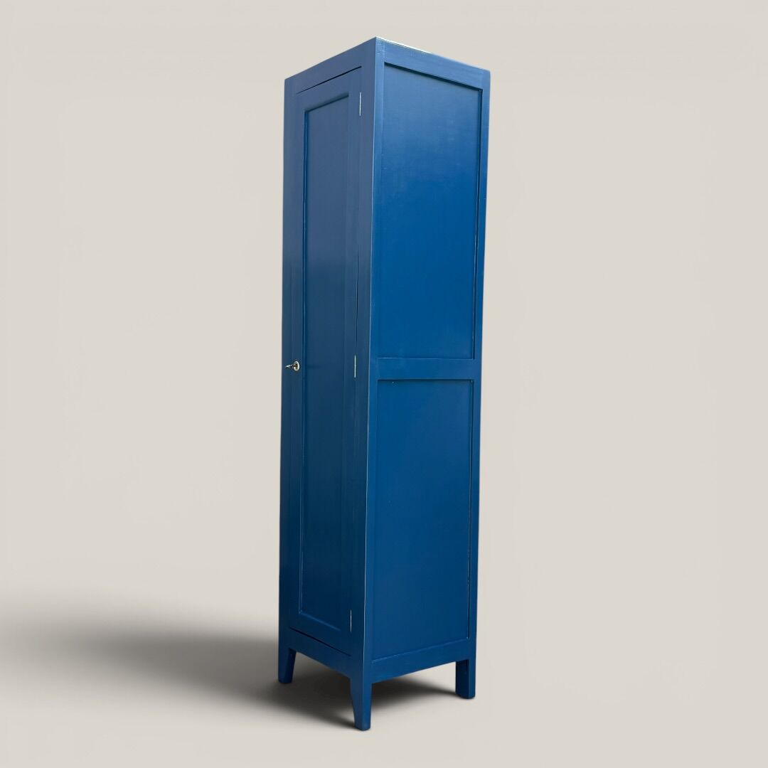Parisian wardrobe blue column 1940