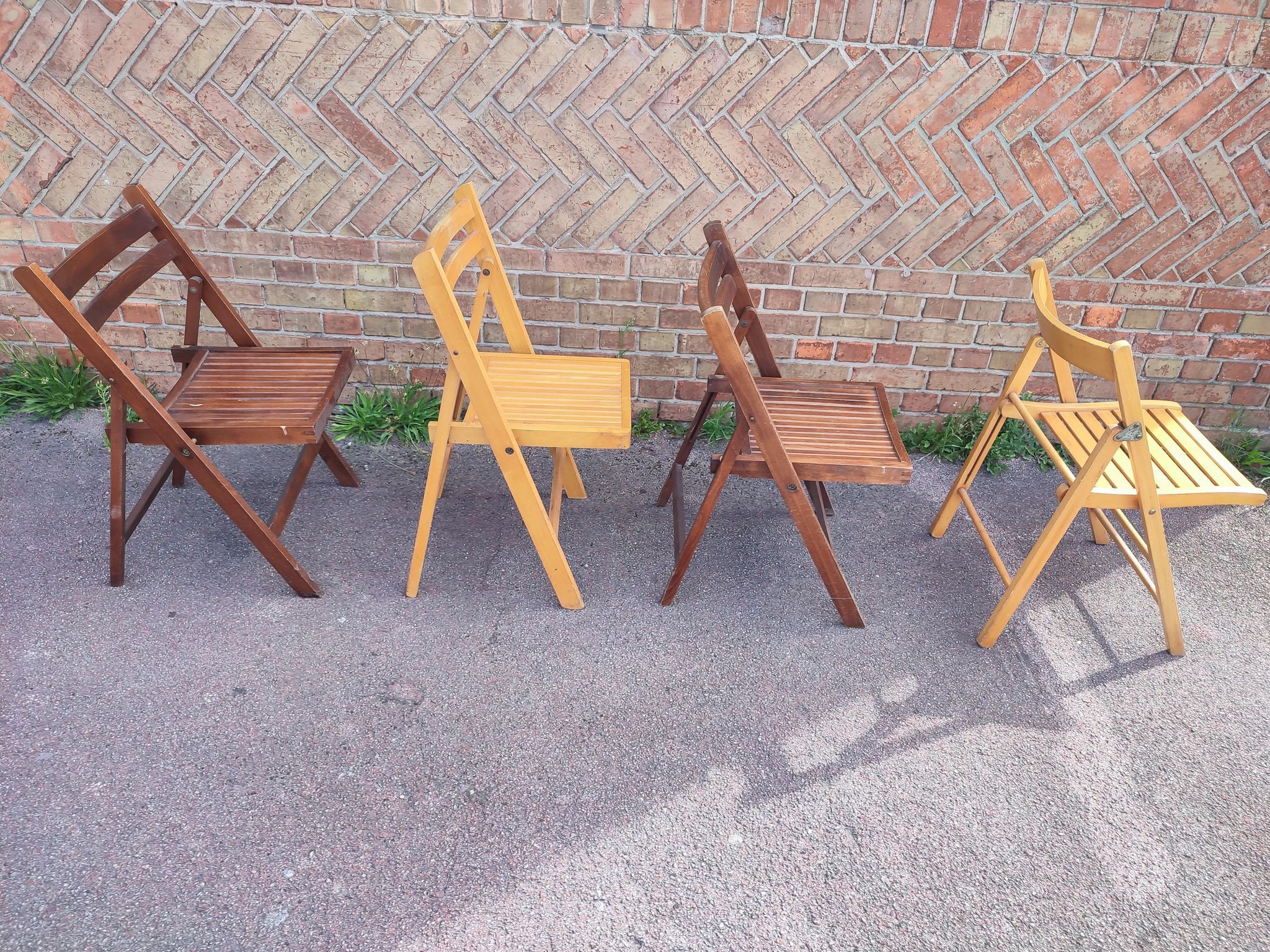 4 folding chairs in vintage teak wood