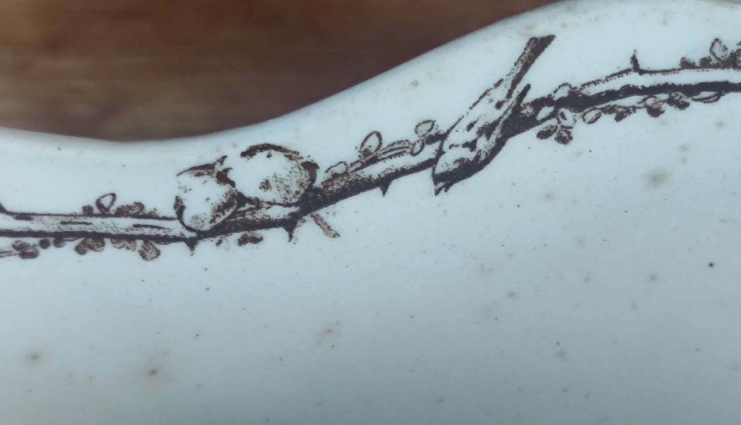 Old Dish Old Sauce Boat Terre De Fer HB & Cie/Art De Table/Sepia