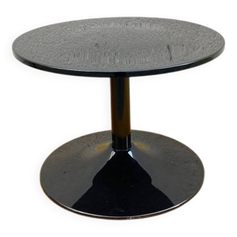 Vintage coffee table with tulip base in black lacquered plastic
