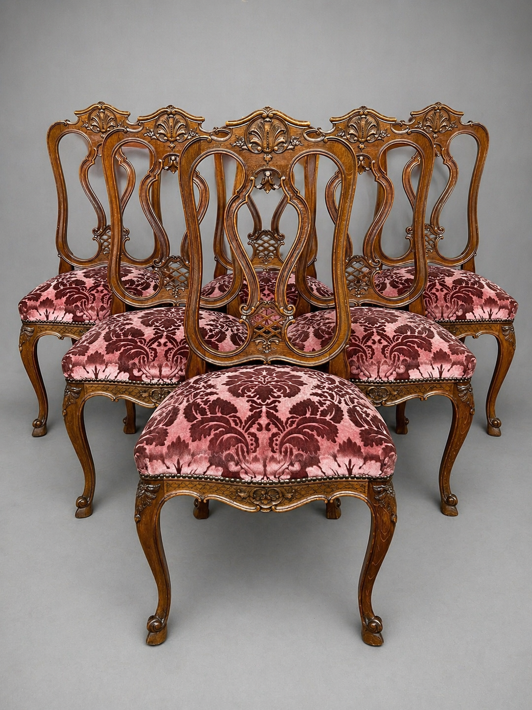 Ensemble de 6 chaises de style Régence.