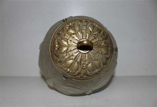 Suspended glass deco art