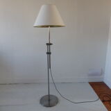 Lampadaire moderniste en acier