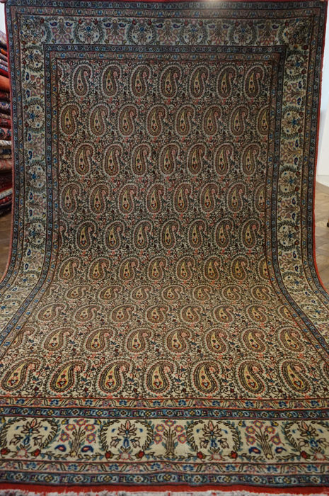 Ghoum carpet from Iran (boteh design) mid-20th century 135x215cm
