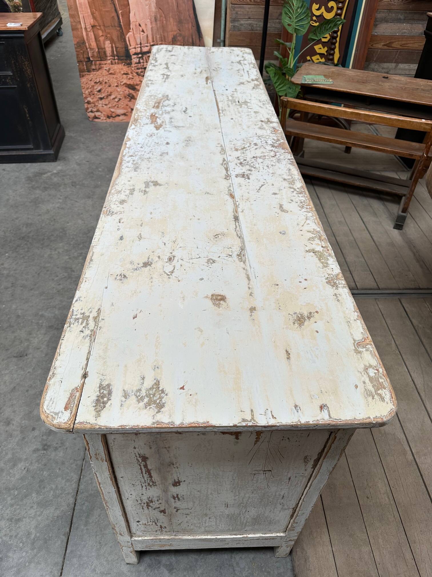 Trading post from the early 20th century