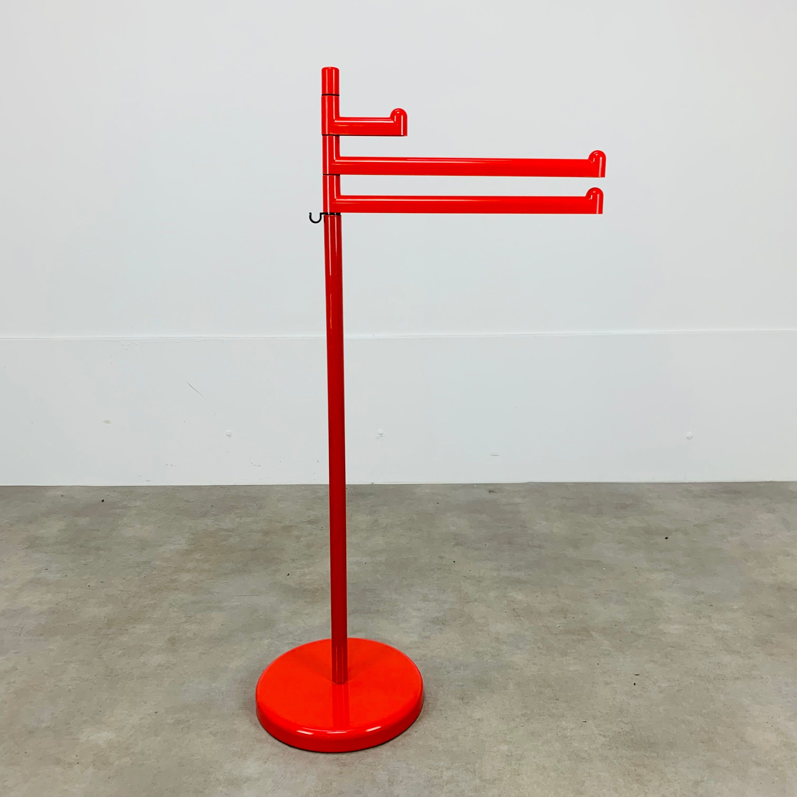 Valet or towel rack Makio Hasuike red for Metalplastica italy
